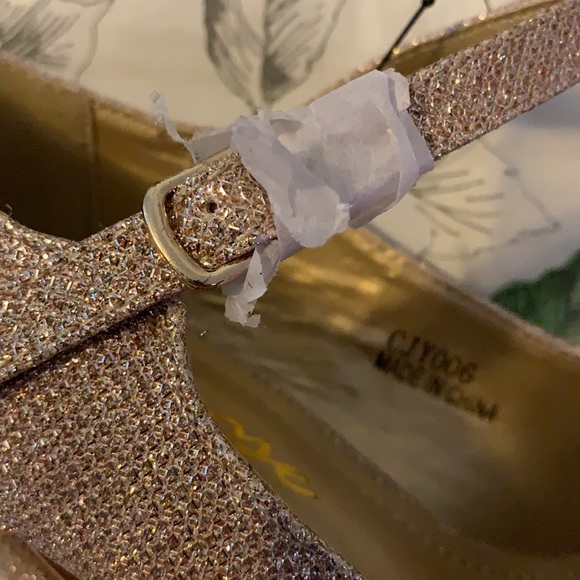 New with box Vepose New York Gold Glitter Heels - Picture 6 of 15